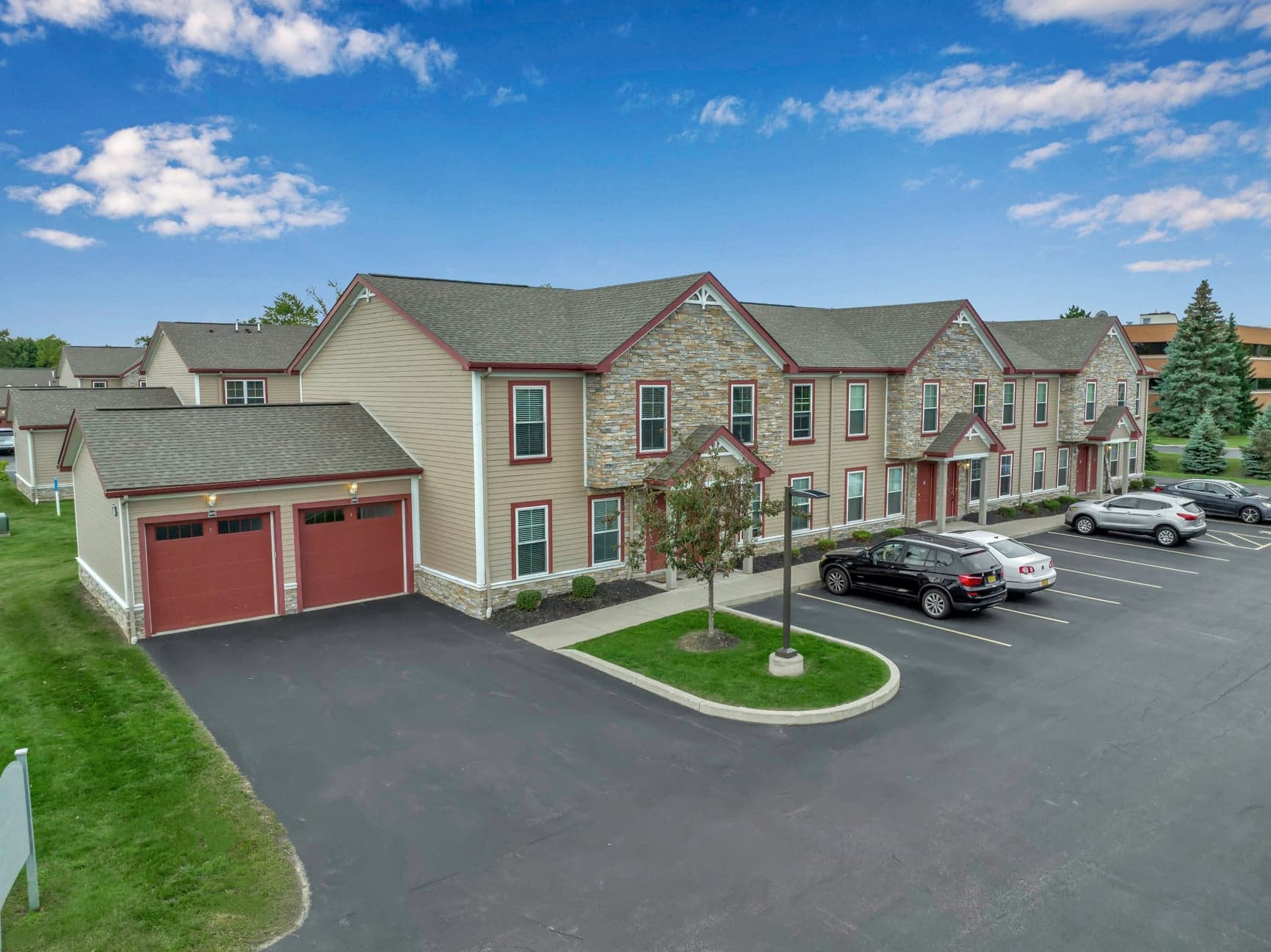 The Glen at Sheridan Meadows Apartments in Williamsville, NY